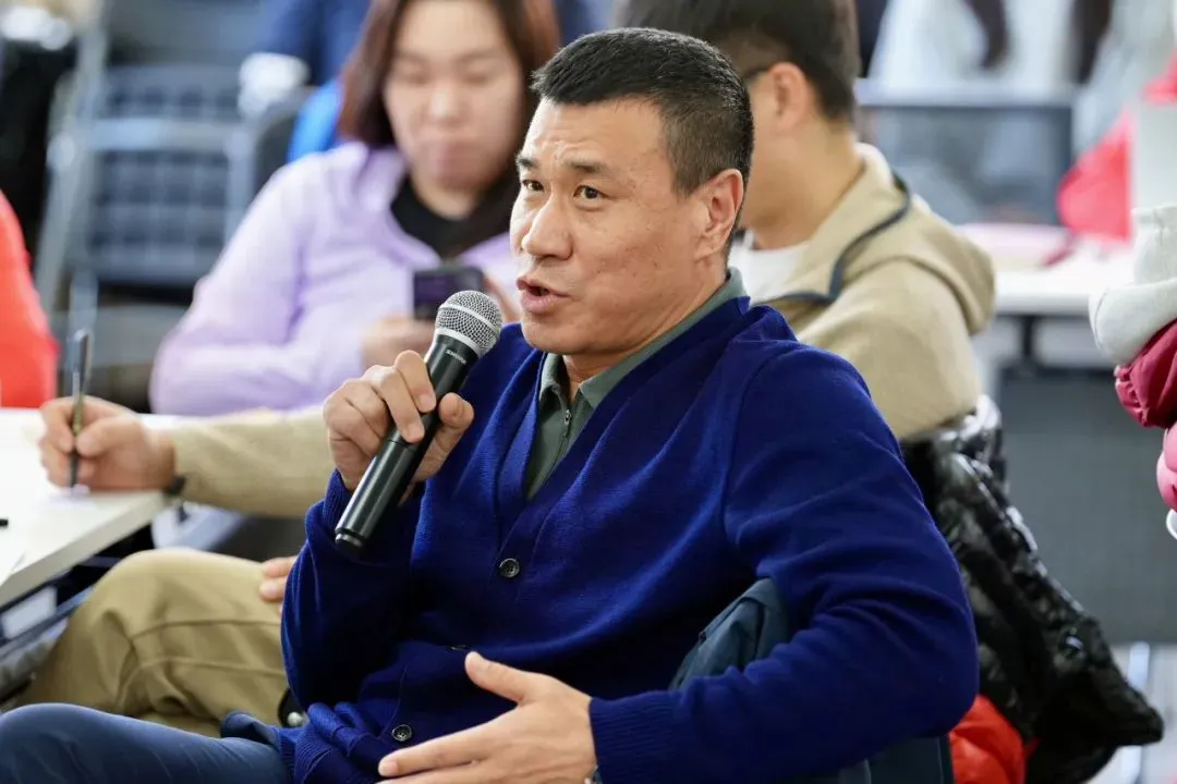 如何利用高科技设备解决篮球训练中的常见问题_2